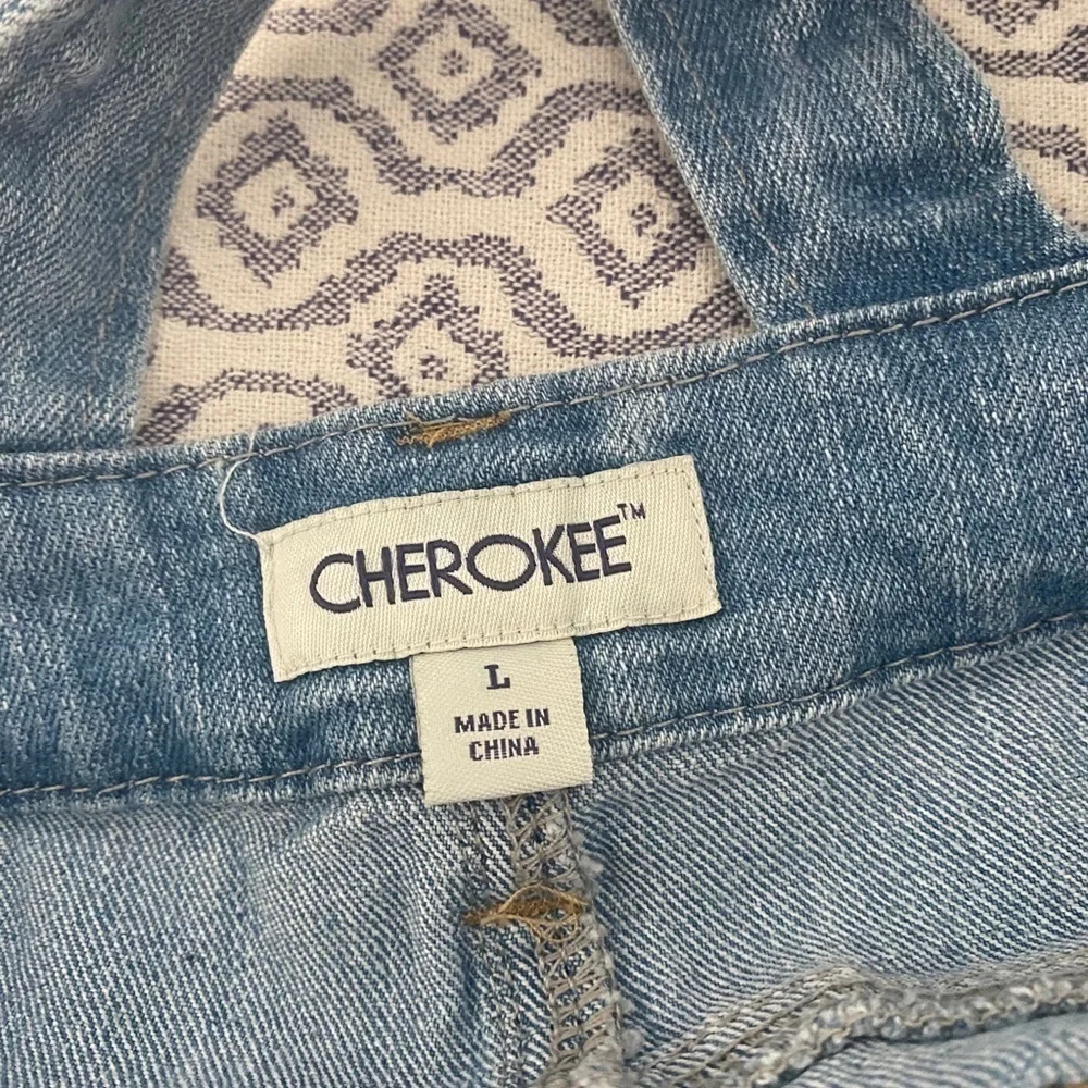 Cherokee Lace Trim Stretch Denim Overall Shorts​​​​​​​​​